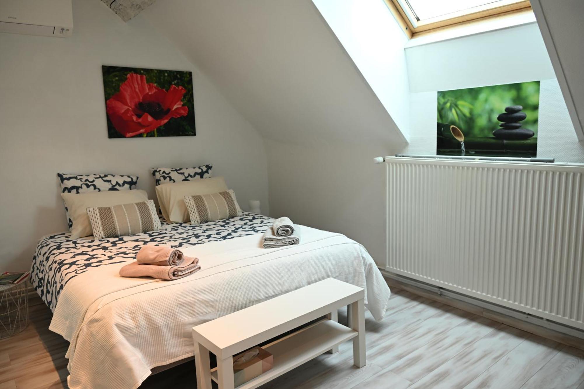 Les Nympheas 52 Bed & Breakfast Orges Exterior photo